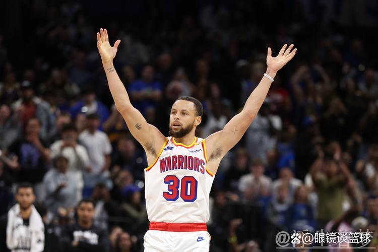 库里谈八秒违例改判:抓手臂属本能反应,未意识到动作 库里谈八秒违例改判:抓手臂属本能反应,未意识到动作